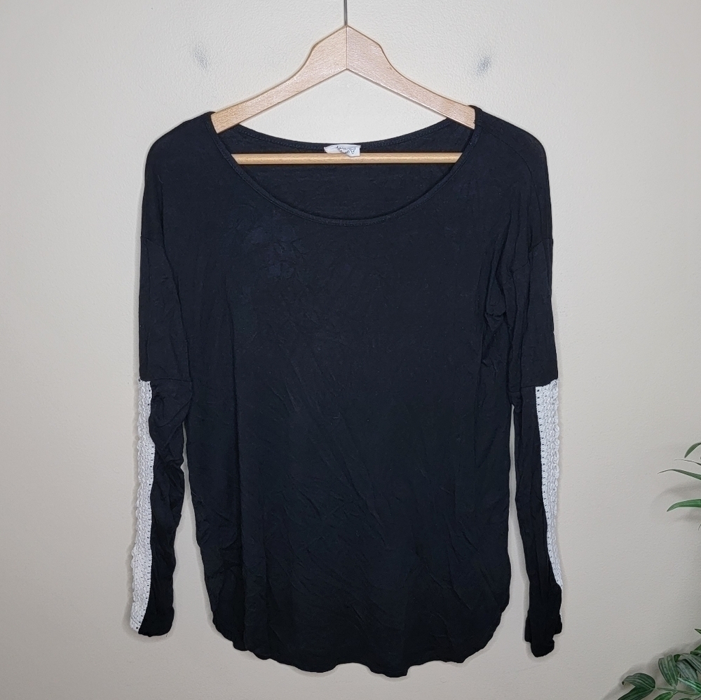 Fantastic Fawn Black Long Sleeve Tee with Lace Insets Size Medium Casual Boho